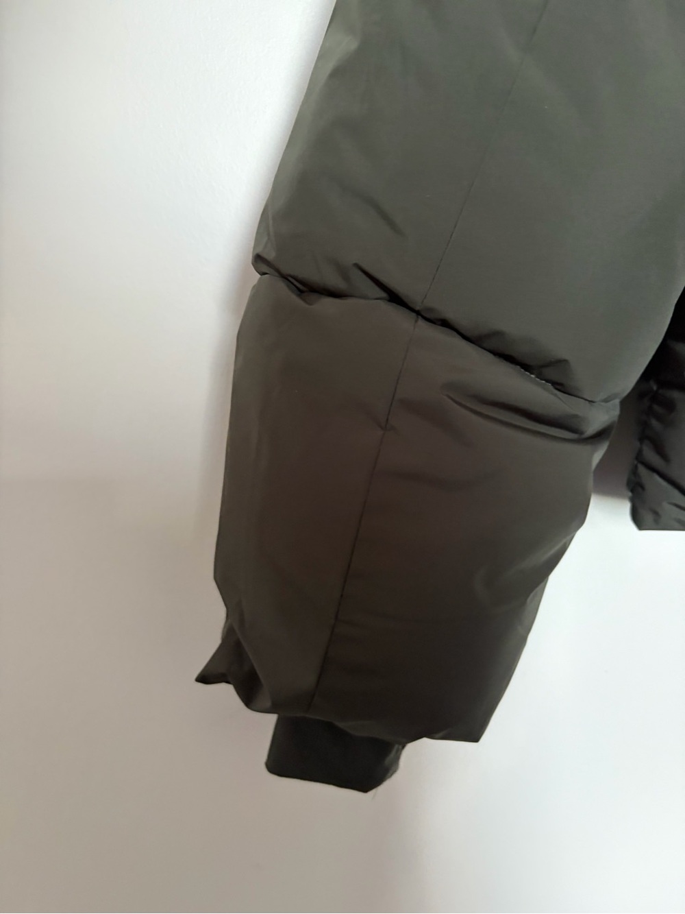 NWT Garage Chill Puffer Jacket in rosin green - S/M - Picture 16 of 16